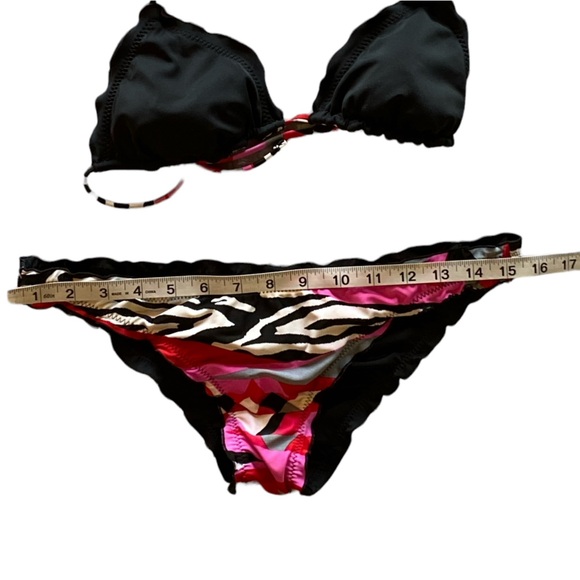 Adorable Reversible RuffledSwimwear Bikini String Top Full Back Great Condition! - Picture 5 of 8